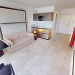 Studio Renove Avec Balcon Et Garage En Plein Coeur De Menton - Fr-1-196-375