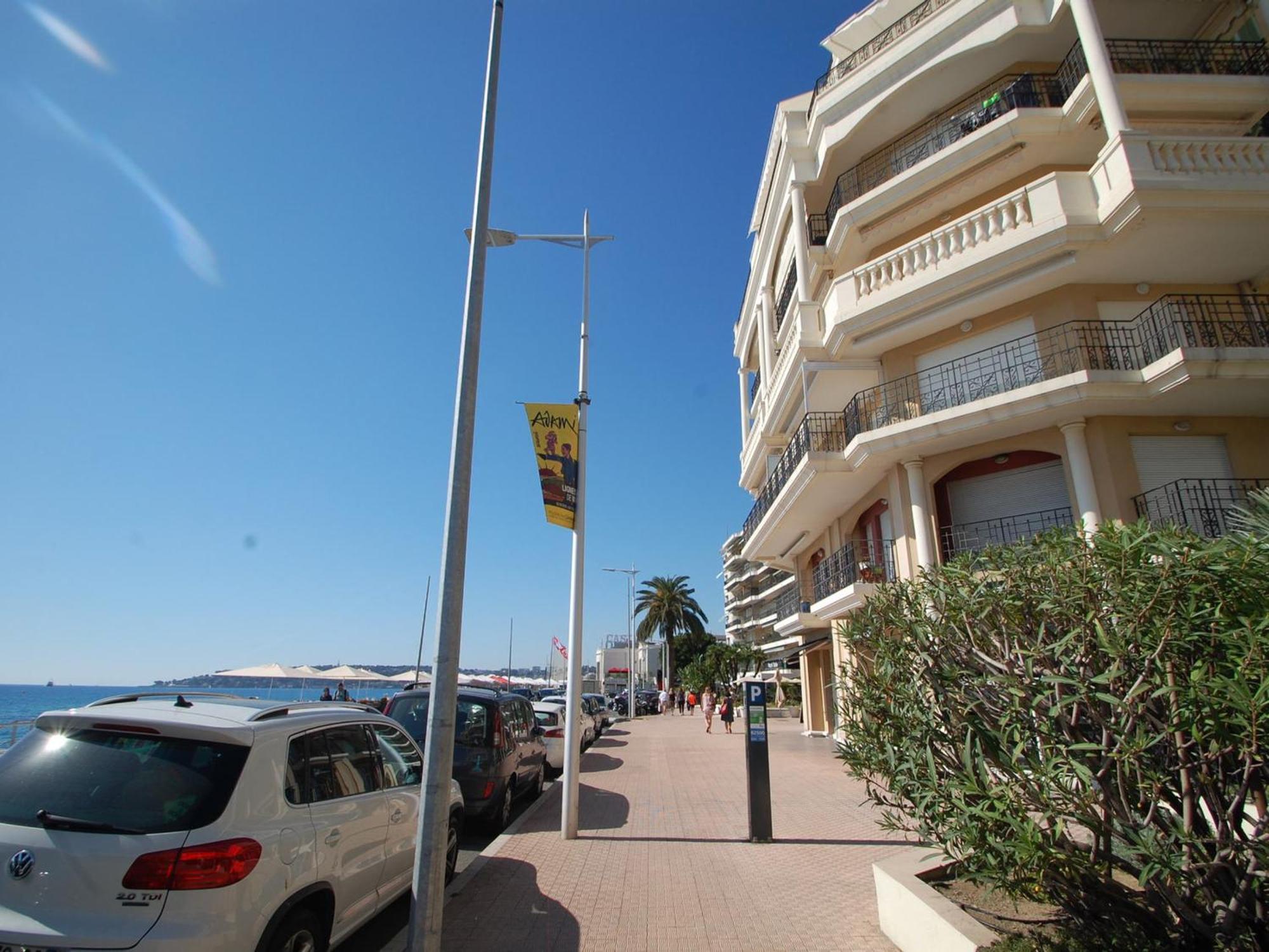 Renove Avec Balcon Et Garage En Plein Coeur De - Fr-1-196-375 Appartement Menton